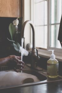 Why Do I Get Itchy When I Wash Dishes