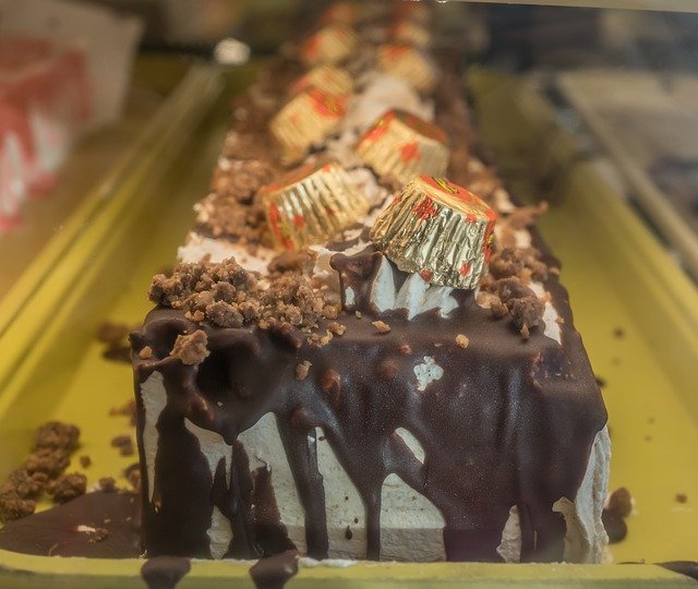 Bake Cookies with Kids: Yummy Peanut Butter Cookies that Kids Can Make