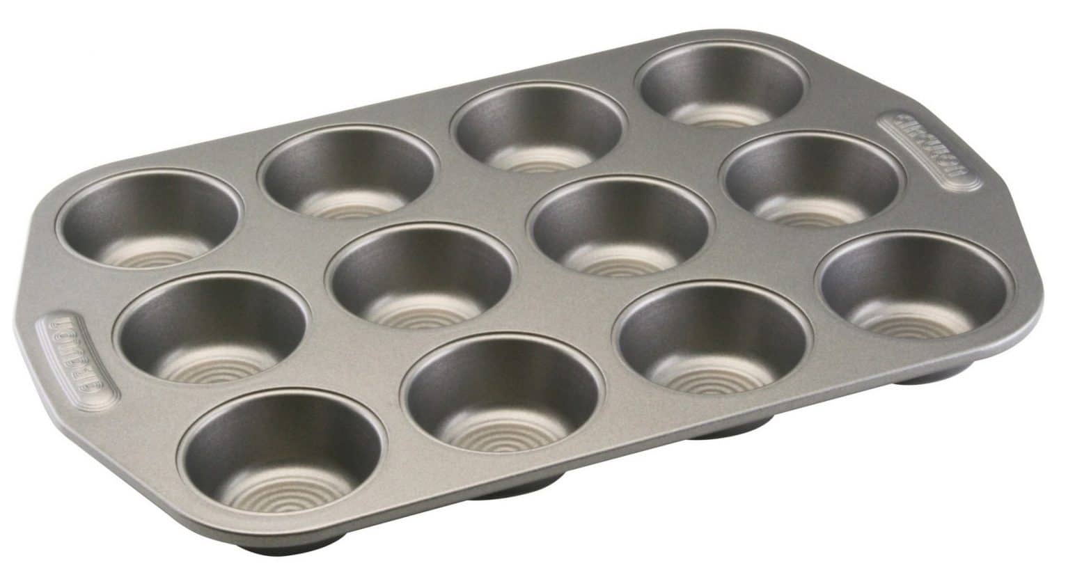 Should You Use Paper Holders for Your Muffins if You're Baking Them on Nonstick Pans?