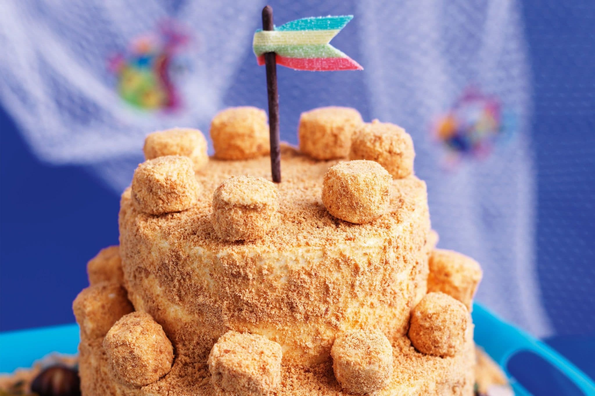 How to Make a Sandcastle Cake