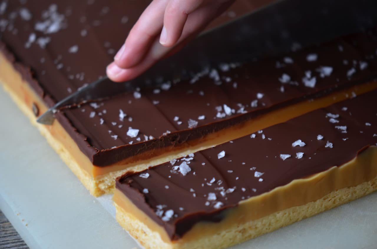 Caramel Chocolate Shortbread Dessert Bar by Paula Deen Baked Goods Review