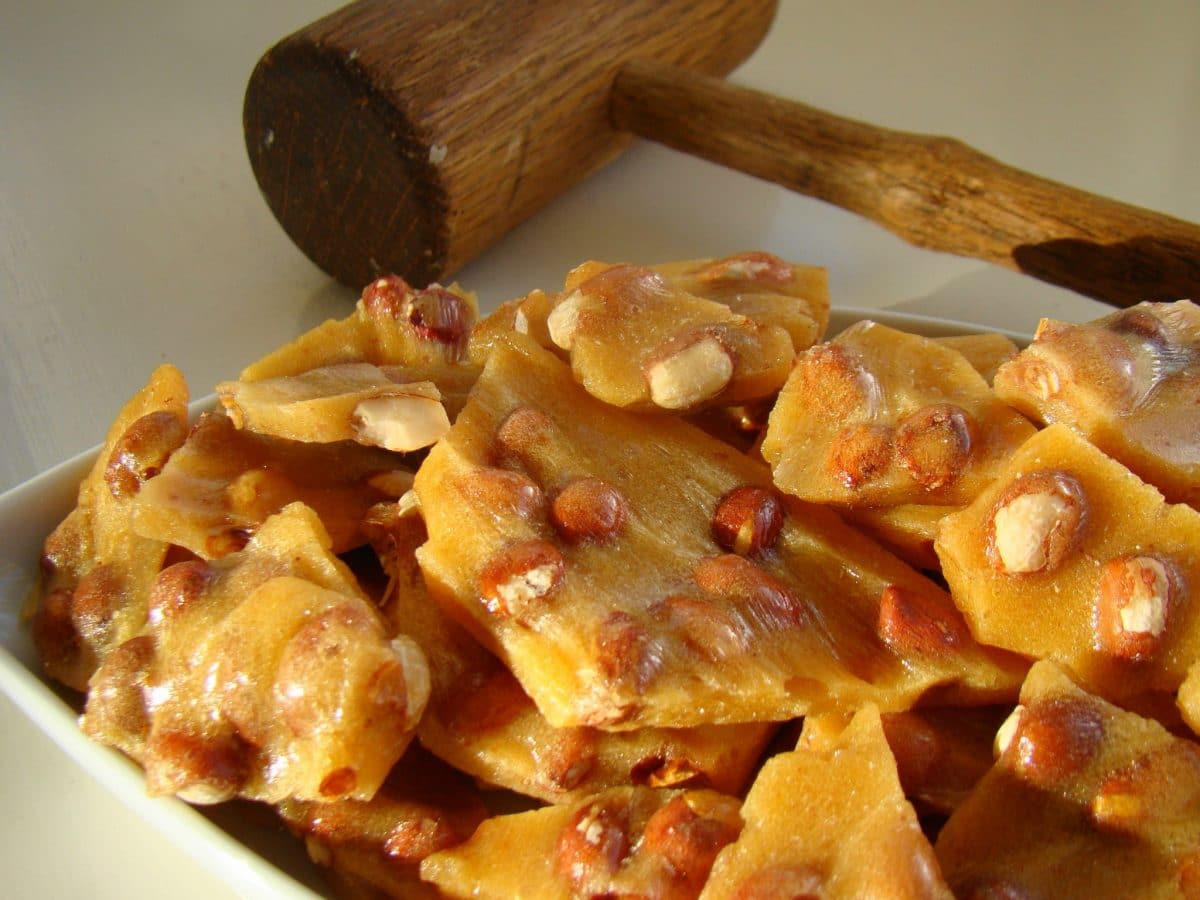 Easy Microwavable Peanut Brittle