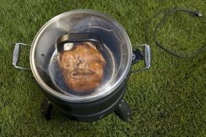 Masterbuilt 20100809 Butterball Oil-Free Electric Turkey Fryer and Roaster in use