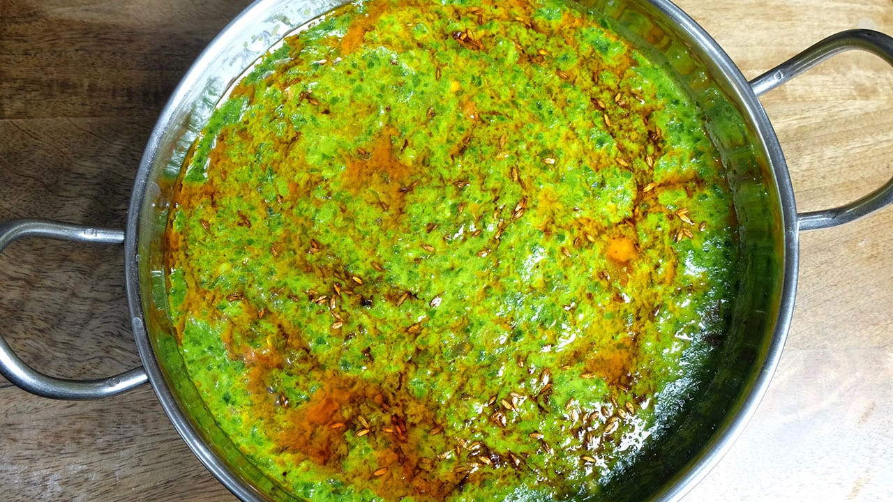 A Very Easy-to-Make Spinach Curry in Minutes