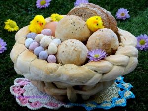Bread Dough Easter Baskets
