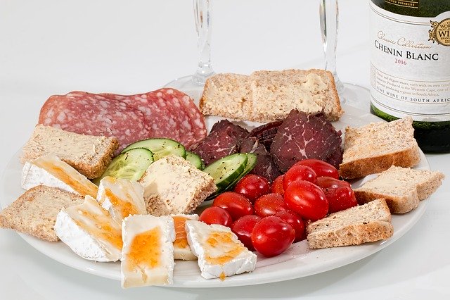 5 Best Cheese Platters for your Kitchen
