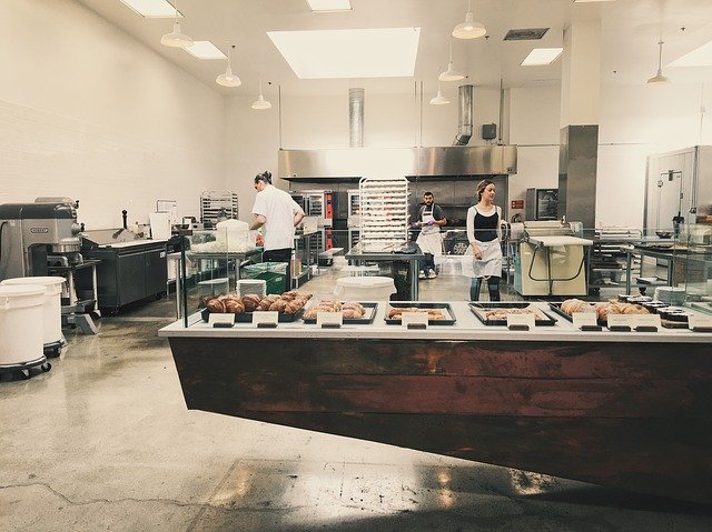 5 Baking Tools and Equipment that Beginners Need to Get Started