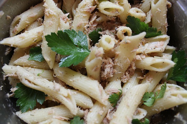 Make Delicious Pasta with Baked Tuna and Cheese for Your Family Dinner