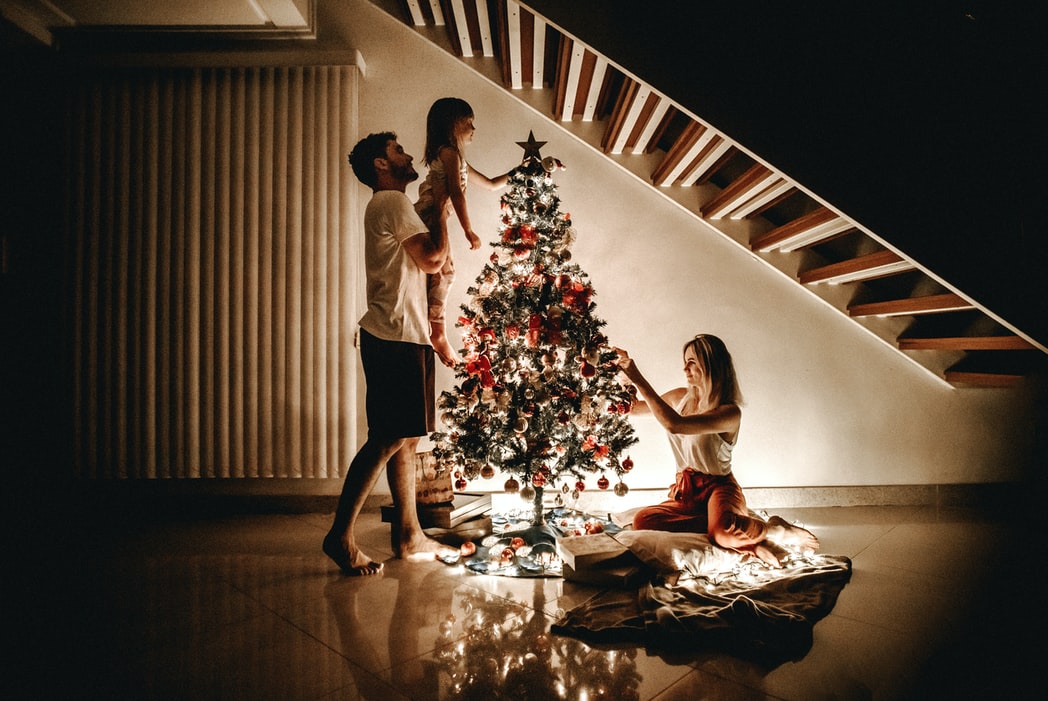 Bond with Your Family this Christmas - 8 Working Activities to Try