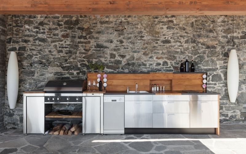 What To Do Before You Turn Your Garage into an Outdoor Kitchen
