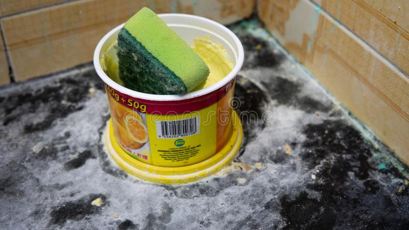 How To Put Liquid Dish Soap In Dishwasher? What Should Be Used Instead Of Dish Soap?
