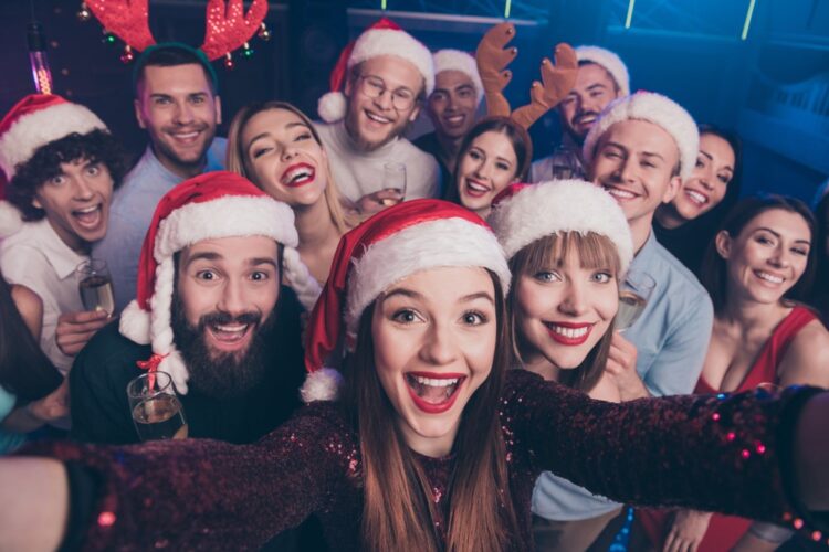 From Dinner to Drinks: A Christmas Party Planning Checklist From Dinner to Drinks: A Christmas Party Planning Checklist